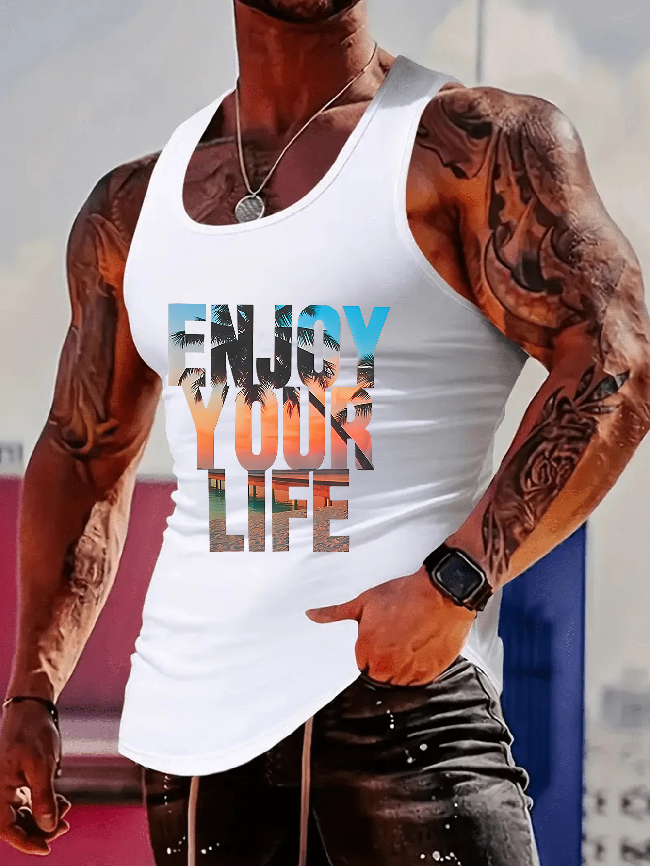 Fashionable trend muscular man - Mens Fashion Top recensione e prezzo