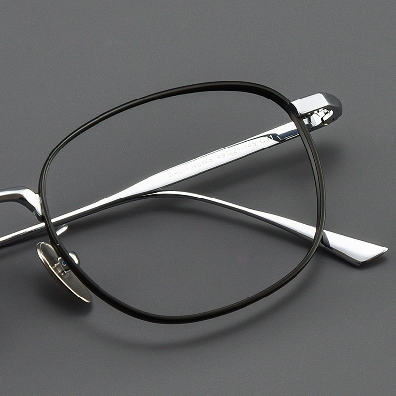 Fashion Men Glasses Pure Titan - Mens Fashion Reading Glasses recensione e prezzo